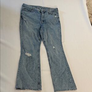 Old Navy Women's Blue Distressed Stretch Jeans. Size 14